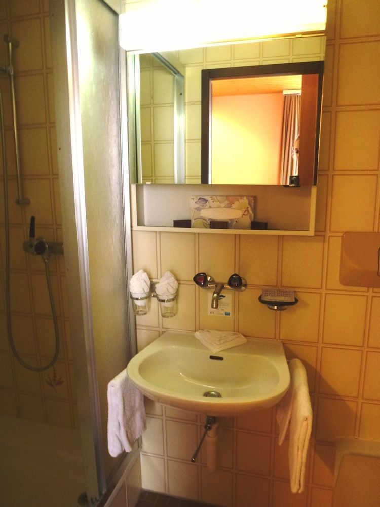Hotel Post Hardermannli Unterseen Zewnętrze zdjęcie